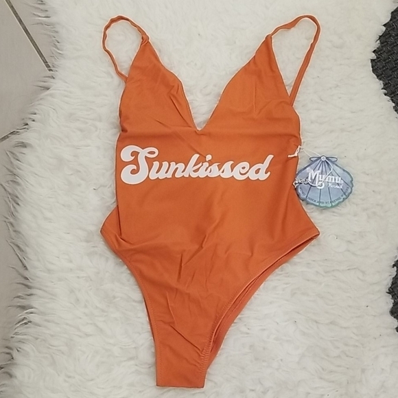 💕SHOW ME YOUR MUMU Siesta Key One Piece Sunkissed - Picture 9 of 13